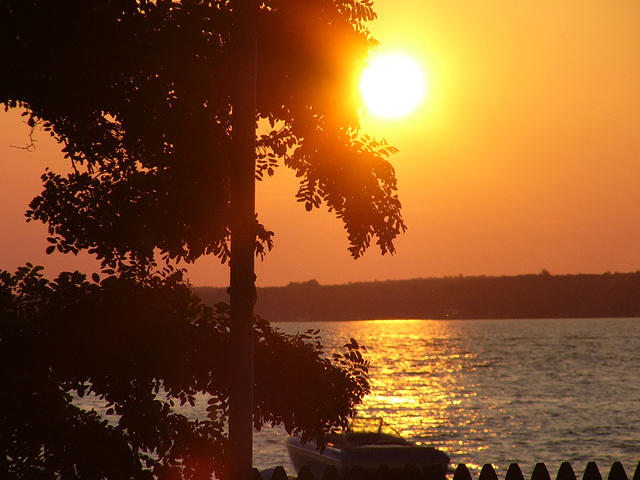 sun1_1600x1200