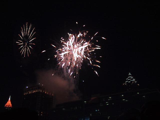 fireworks_skyline