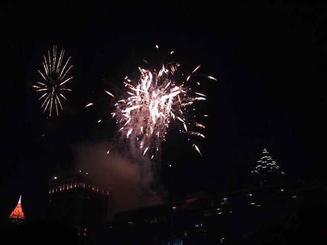 fireworks_skyline