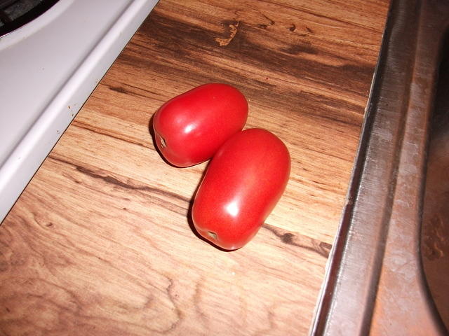roma_tomatoes.jpg