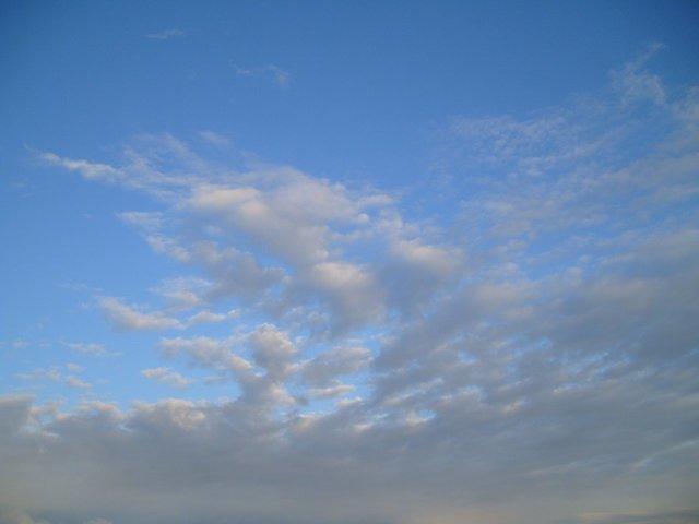 sky_with_clouds_TT000170.JPG