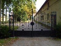 ornate_yard_gate_TT000036.JPG