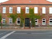 virginia_creeper_house_door_TT000060.JPG