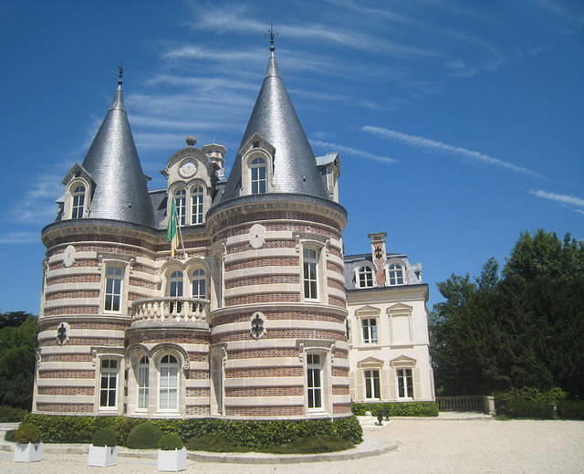Chateau-small-Epernay-France