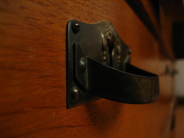 Chest-a-drawer lock metal on wood other side view