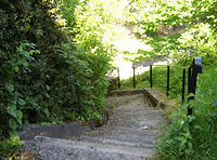 Kilcullen_TheValley_Park_Path_down_to_riverside